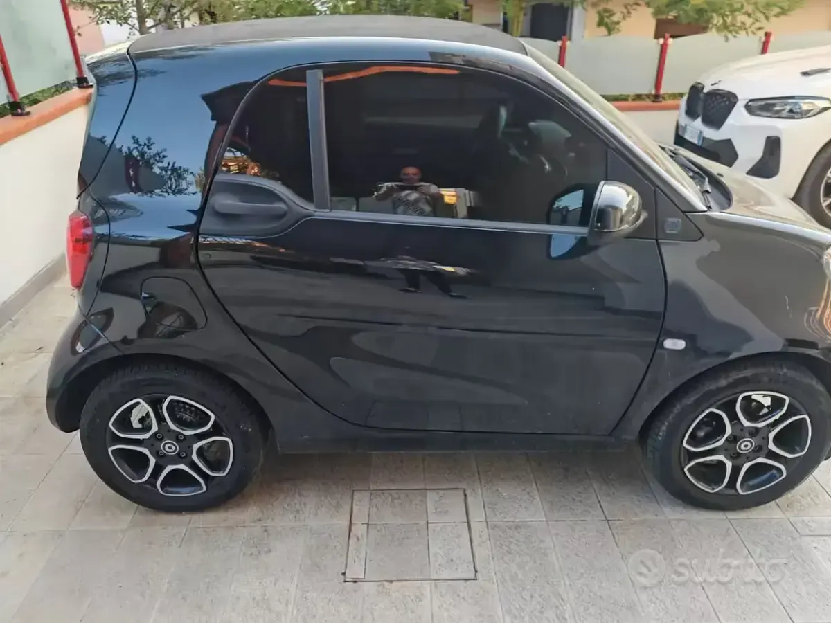 Usata Smart ForTwo Electric Drive Passion 41 kW (56 CV) 2019 Nero Coupé