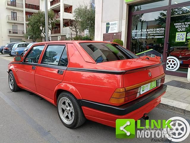 Usata Alfa Romeo 75 120 CV (88 kW) 1991 Rosso Berlina