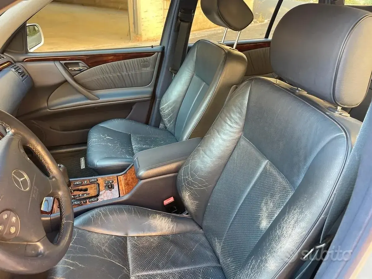 Usata Mercedes E200 Avantgarde 186 CV (136 kW) 1999 Grigio Station wagon