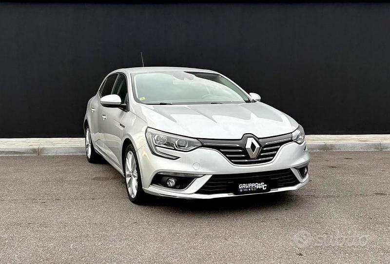 Usata Renault Mégane IV Bose Edition 110 CV (80 kW) 2016 Nero Berlina