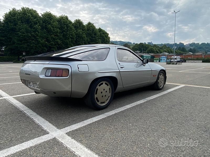 Usata Porsche 928 1982 Grigio Coupé
