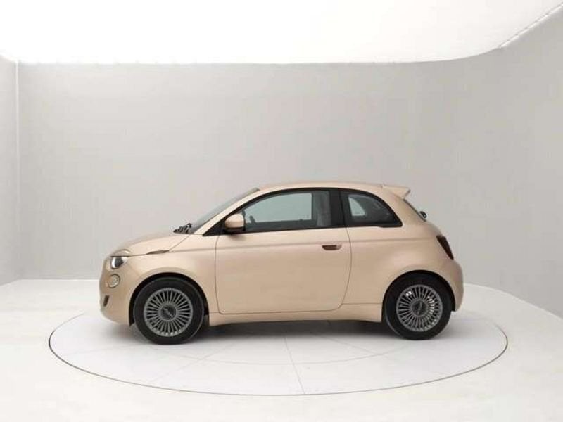 Usato 2022 Fiat 500e 1.0 El 118 CV (20.900 €)