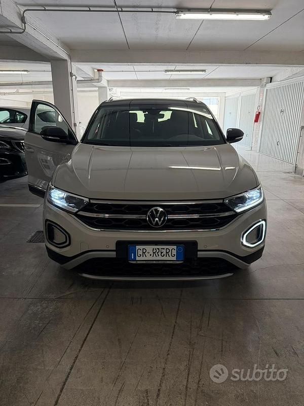 Usata VW T-Roc 2023 Marrone SUV