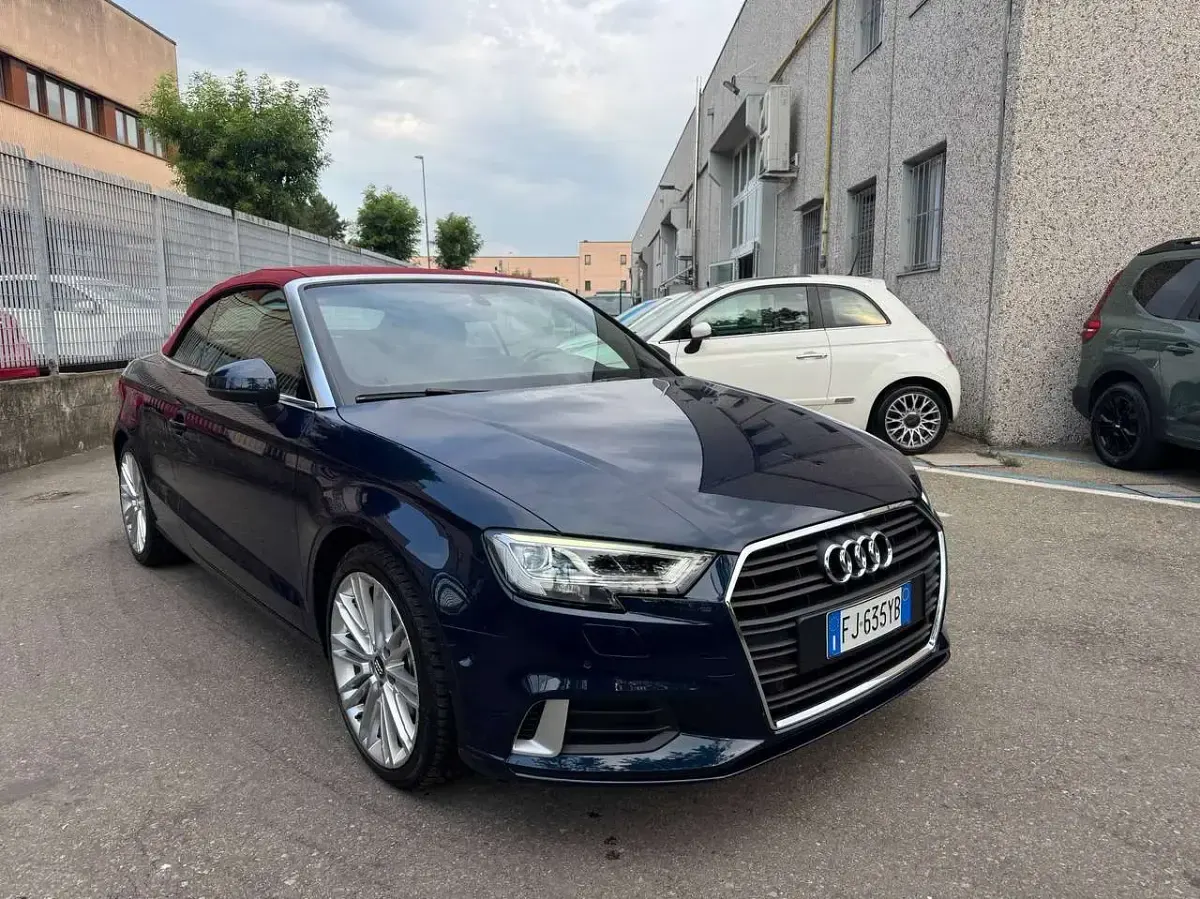 Usata Audi A3 Cabriolet Sport 115 CV (84 kW) 2017 Blu/azzurro Cabrio