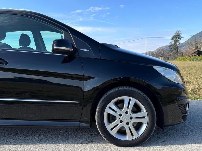 Usata Mercedes B180 Premium 115 CV (84 kW) 2010 Nero Monovolume
