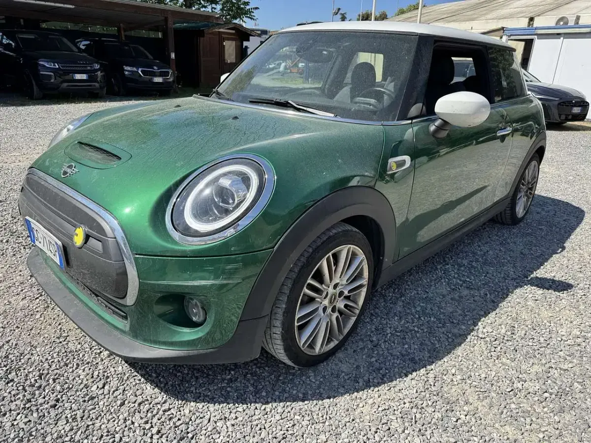 Usata Mini Cooper SE 75 kW (102 CV) 2020 Verde Utilitaria