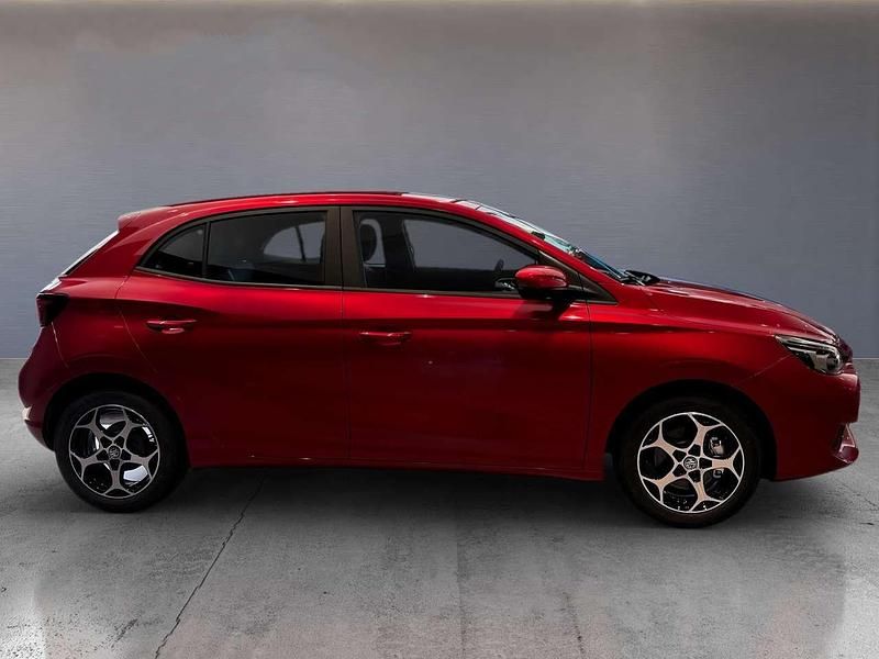 Nuova MG MG3 116 CV (85 kW) 2026 Diamond red Utilitaria