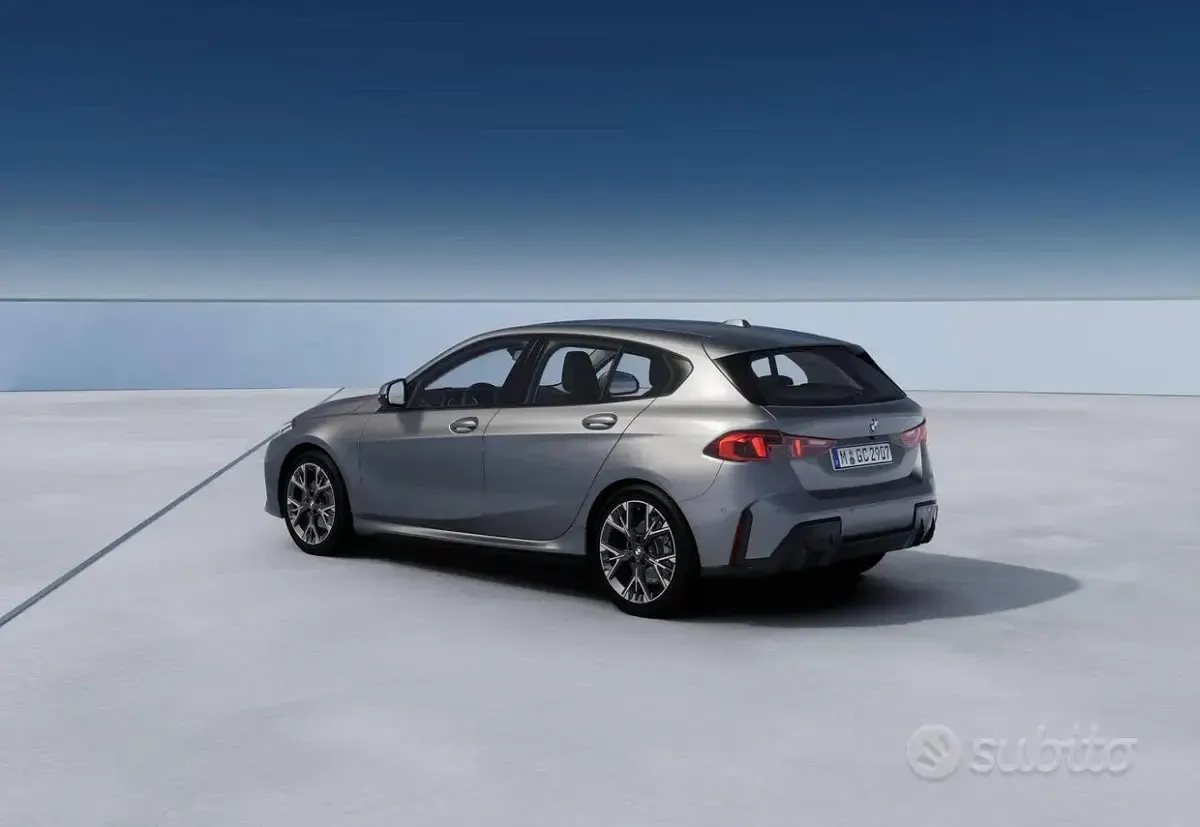 Nuova BMW 116 M Sport 122 CV (89 kW) 2026 Grigio Utilitaria