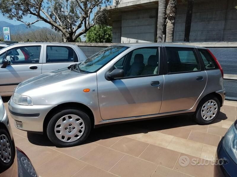 Usata Fiat Punto 73 CV (53 kW) 1996 Grigio Utilitaria