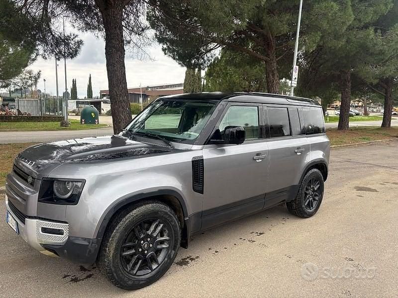 Usata Land Rover Defender SE 200 CV (147 kW) 2022 Grigio SUV