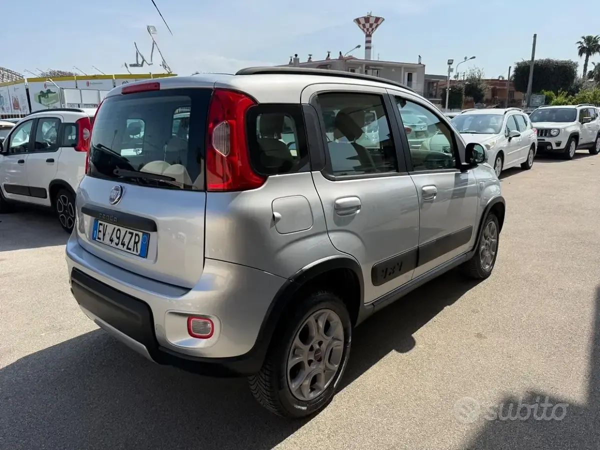 Usata Fiat Panda 4x4 S 75 CV (55 kW) 2014 Grigio Utilitaria