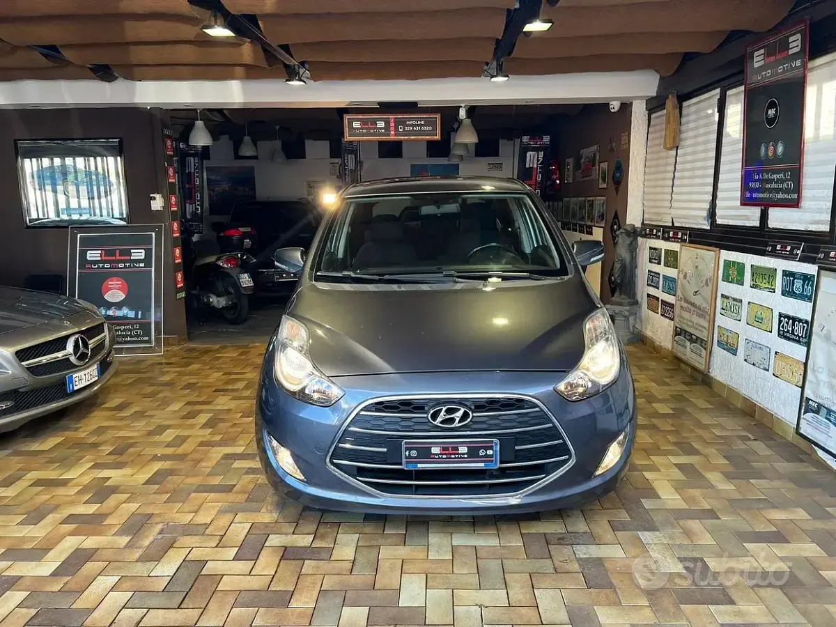 Usata Hyundai ix20 Xpossible 90 CV (66 kW) 2015 Grigio Utilitaria