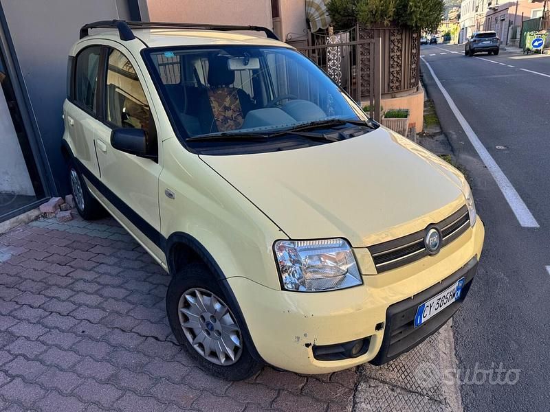 Usata Fiat Panda 4x4 59 CV (43 kW) 2006 Giallo Utilitaria
