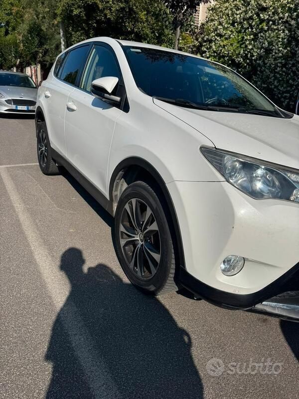 Usata Toyota RAV4 124 CV (91 kW) 2014 Bianco SUV