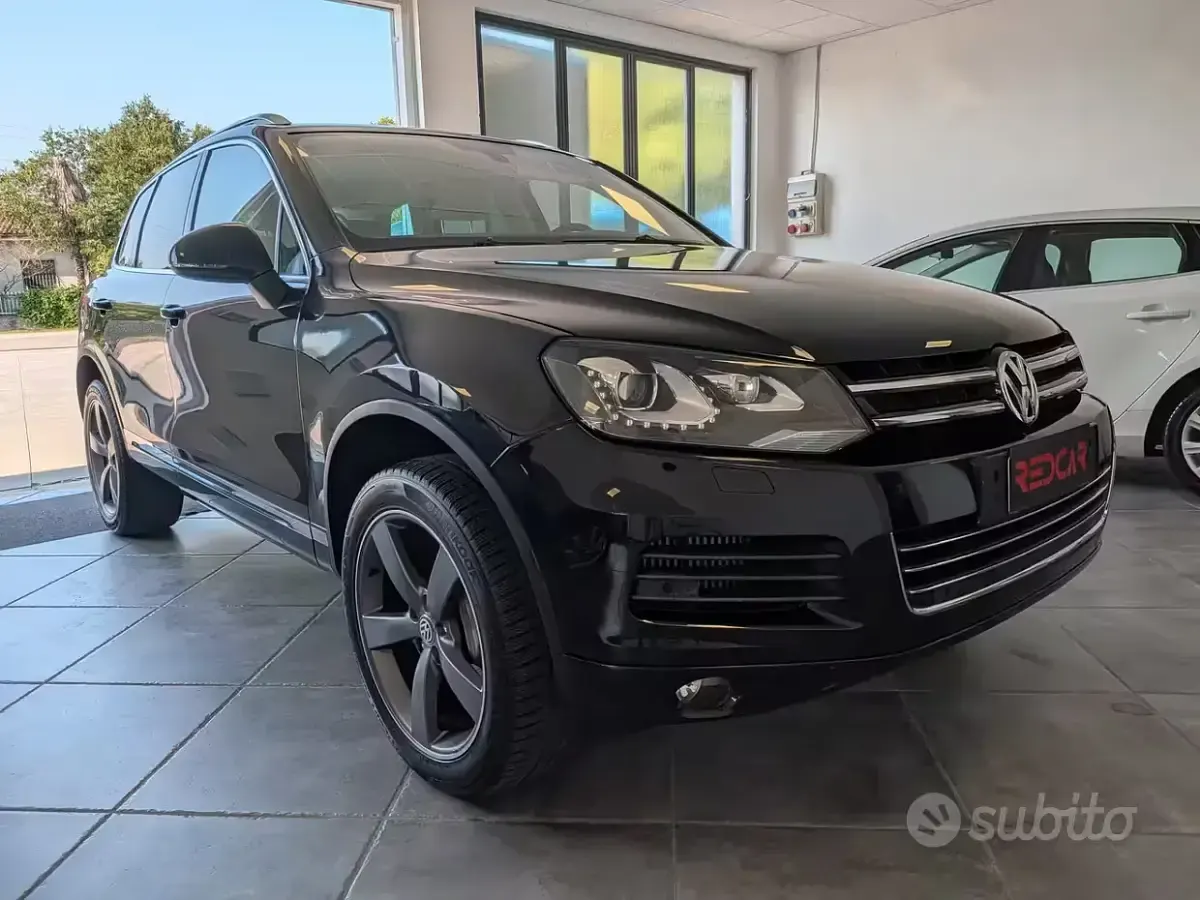 Usata VW Touareg 240 CV (176 kW) 2011 Nero SUV