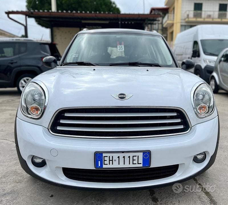Beige Usata 2011 Mini Cooper Countryman SUV | 7000 € (Buon prezzo) - Immagine 1/4