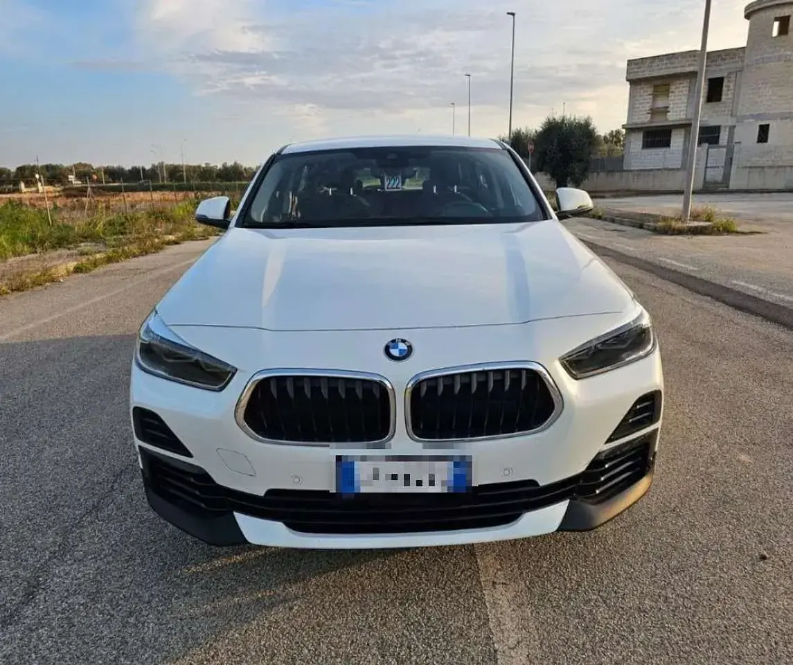 Usata BMW X2 116 CV (85 kW) 2022 Bianco SUV