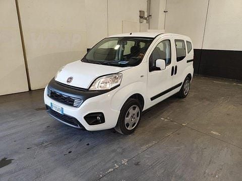 Usata Fiat Qubo Lounge 69 CV (50 kW) 2019 Bianco Monovolume
