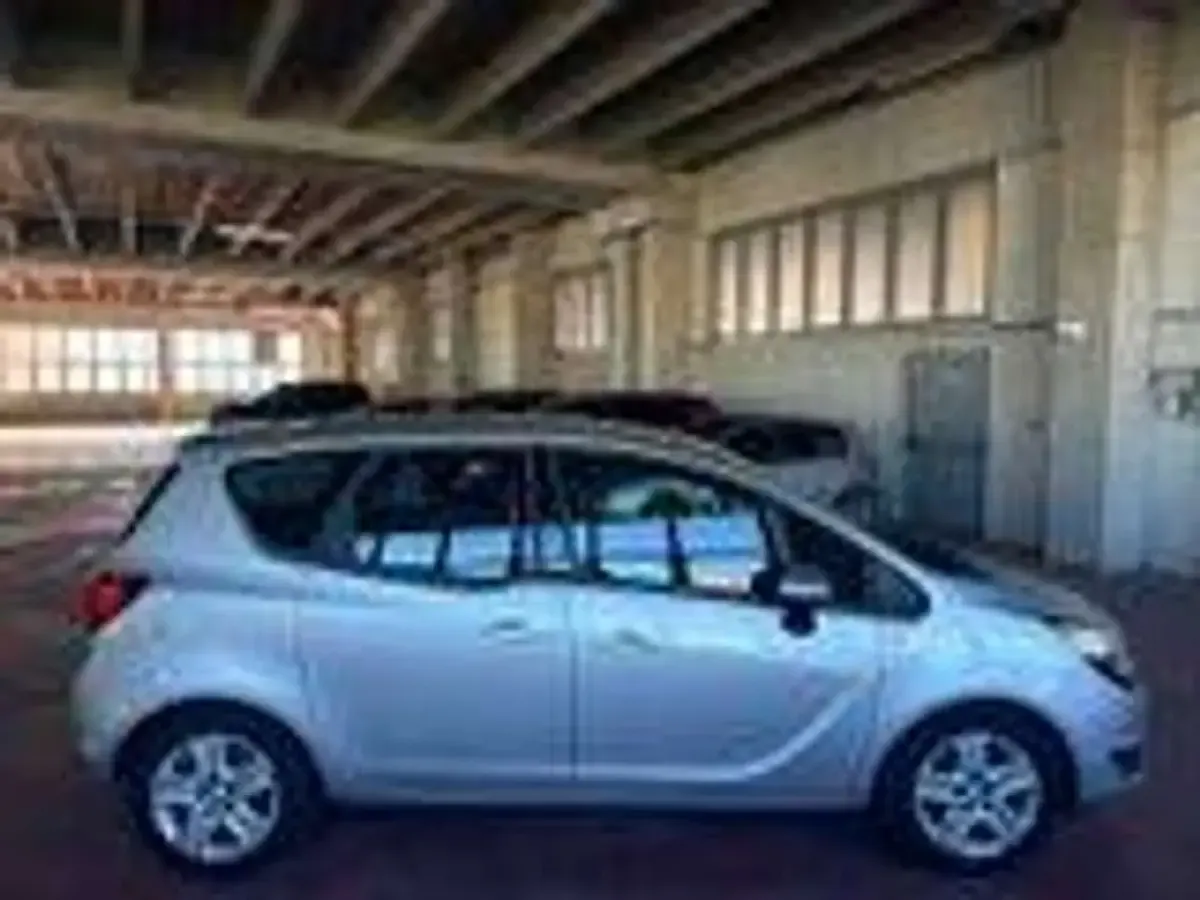 Usata Opel Meriva S 95 CV (69 kW) 2017 Argento Monovolume