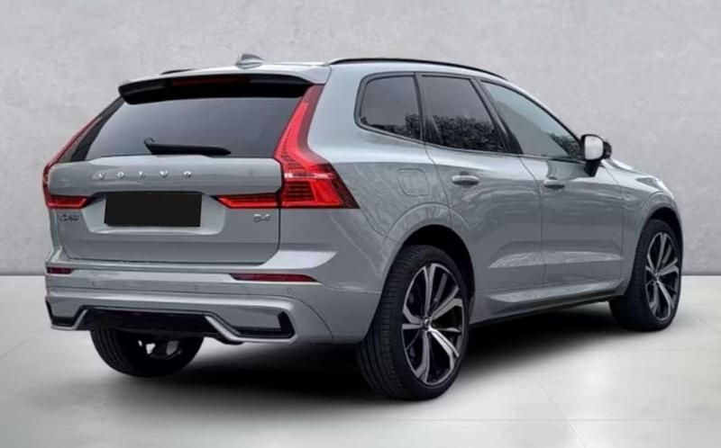 Usado Volvo XC60 Plus 197 HP (144 kW) 2023 Cinzento SUV