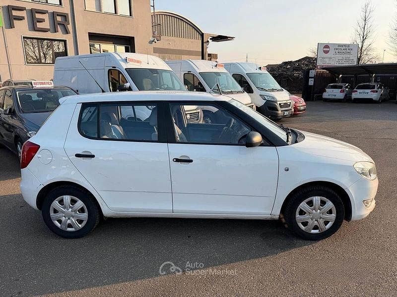 Usata Skoda Fabia Active 60 CV (44 kW) 2012 Bianco Berlina