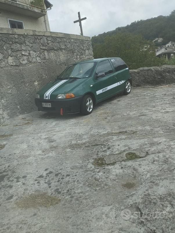 Usata Fiat Punto 54 CV (39 kW) 1998 Verde Utilitaria