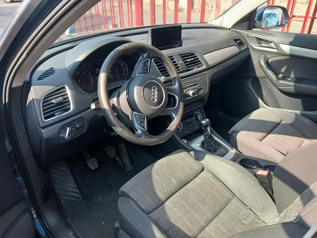 Usata Audi Q3 Business 150 CV (110 kW) 2015 Bluazzurro SUV