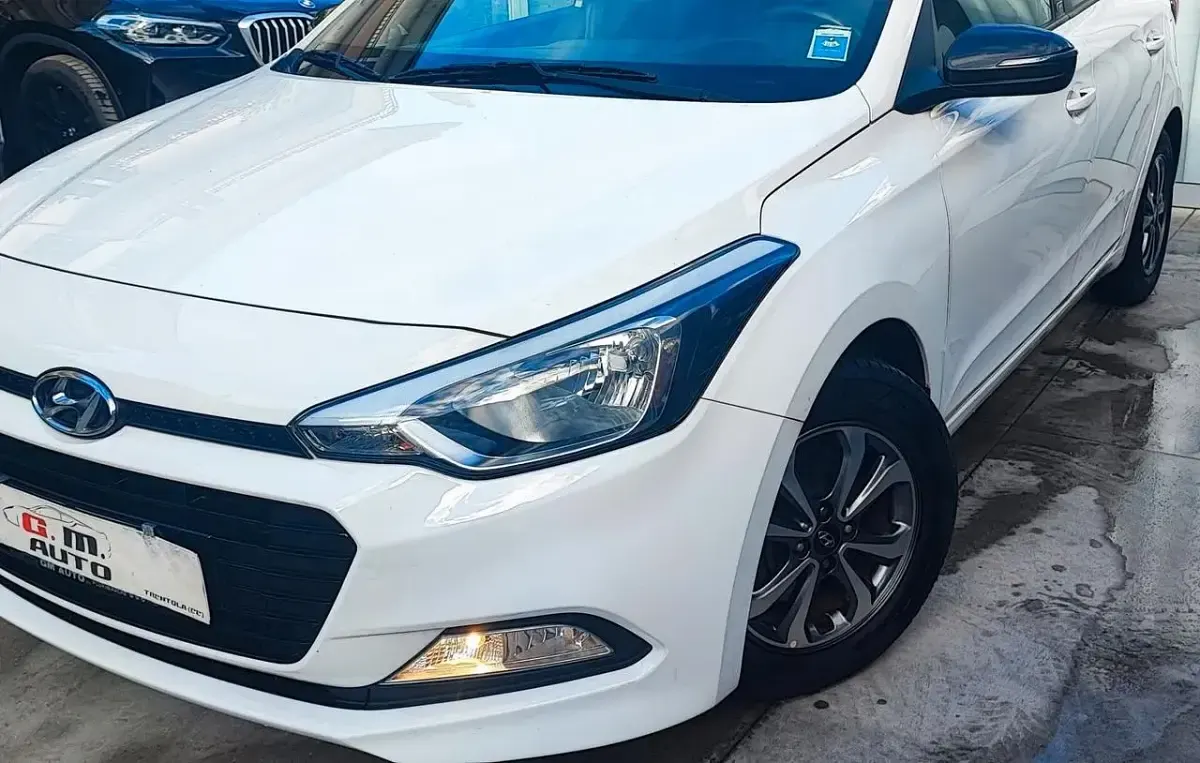 Usata Hyundai i20 GO! 74 CV (54 kW) 2019 Bianco Utilitaria