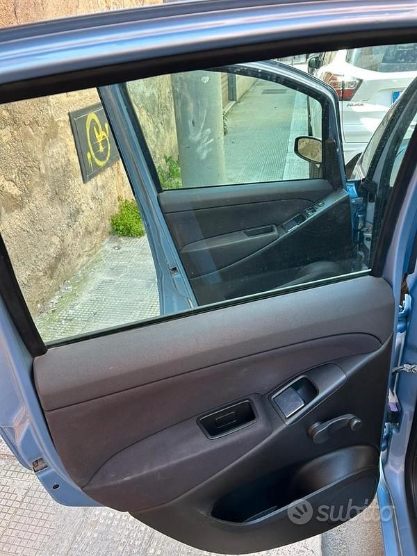 Usata Lancia Musa 70 CV (51 kW) 2008 Blu Monovolume