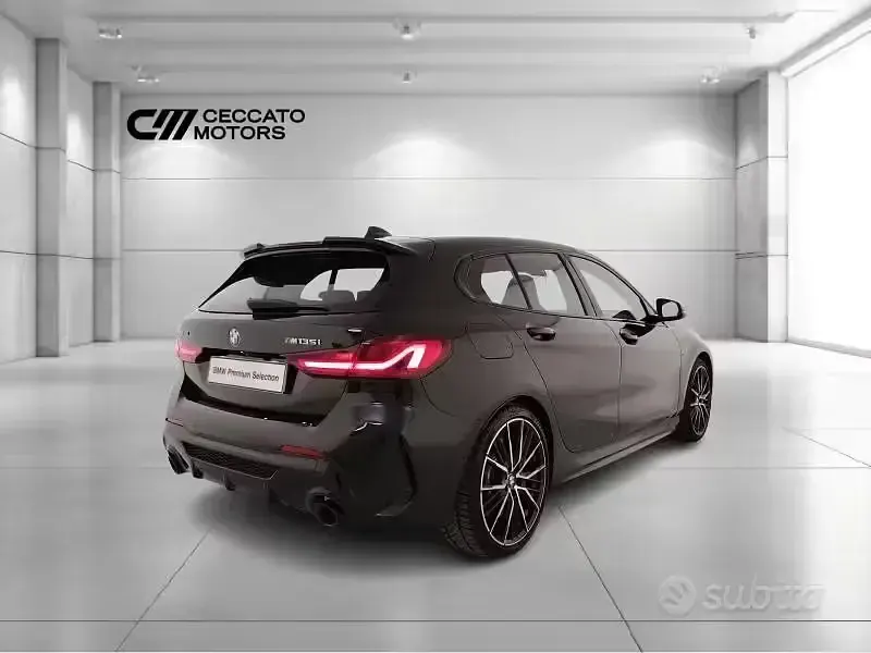 Usata BMW M135 Comfort Edition 306 CV (225 kW) 2022 Nero Utilitaria