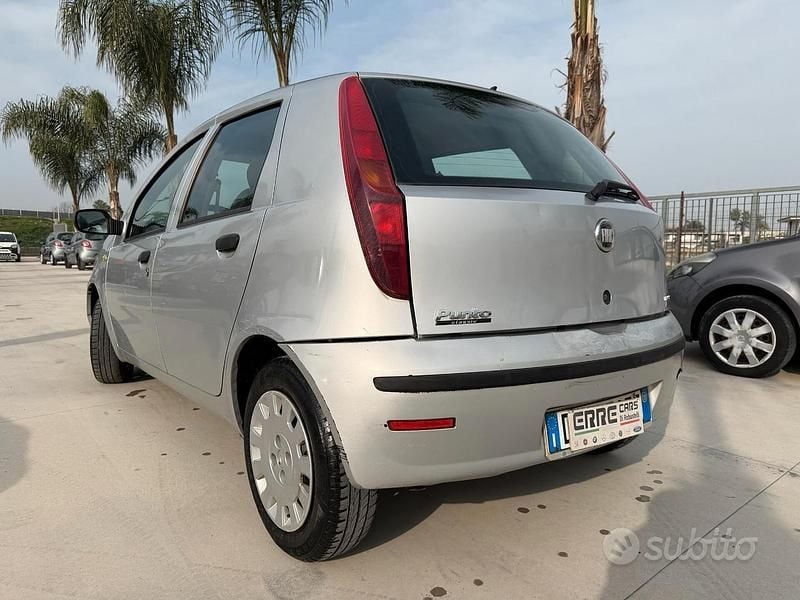 Usata Fiat Punto 69 CV (50 kW) 2010 Grigio Utilitaria