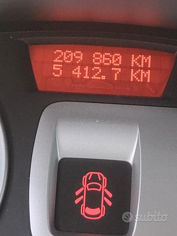 Usata Renault Clio III 2008 Grigio Utilitaria