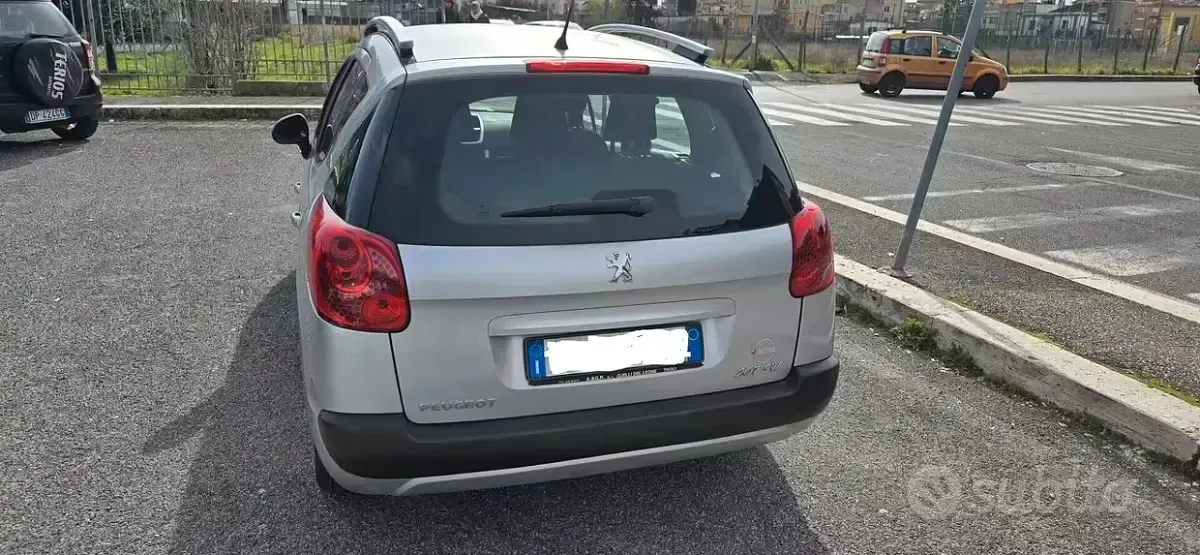 Usata Peugeot 207 92 CV (67 kW) 2013 Grigio Station wagon