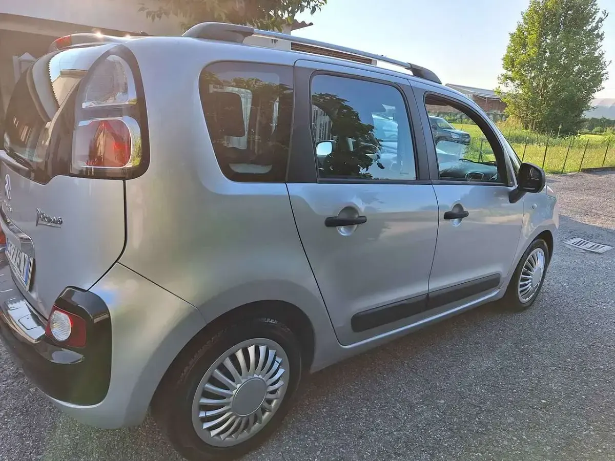 Usata Citroën C3 Picasso Exclusive 95 CV (69 kW) 2012 Argento brillante Monovolume