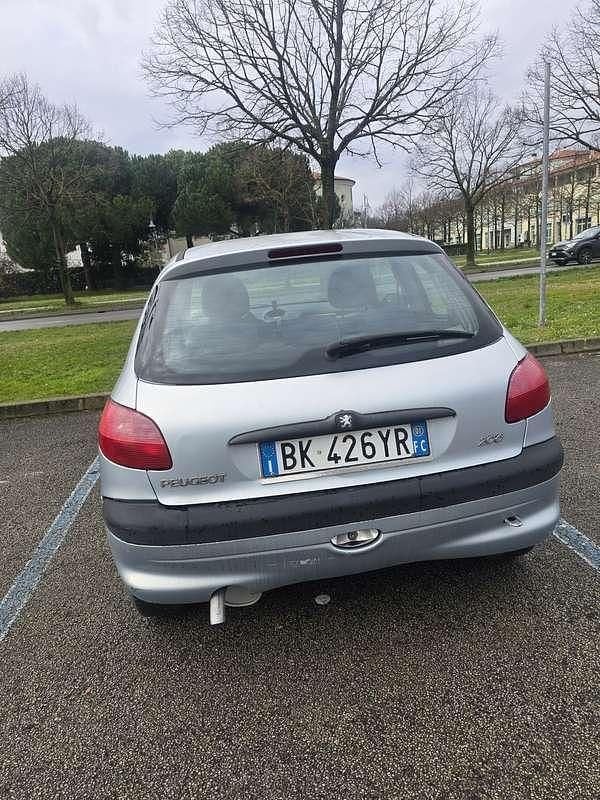 Usata Peugeot 206 60 CV (44 kW) 2000 Grigio Berlina
