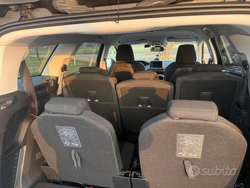 Usata Peugeot 5008 120 CV (88 kW) 2018 Nero SUV