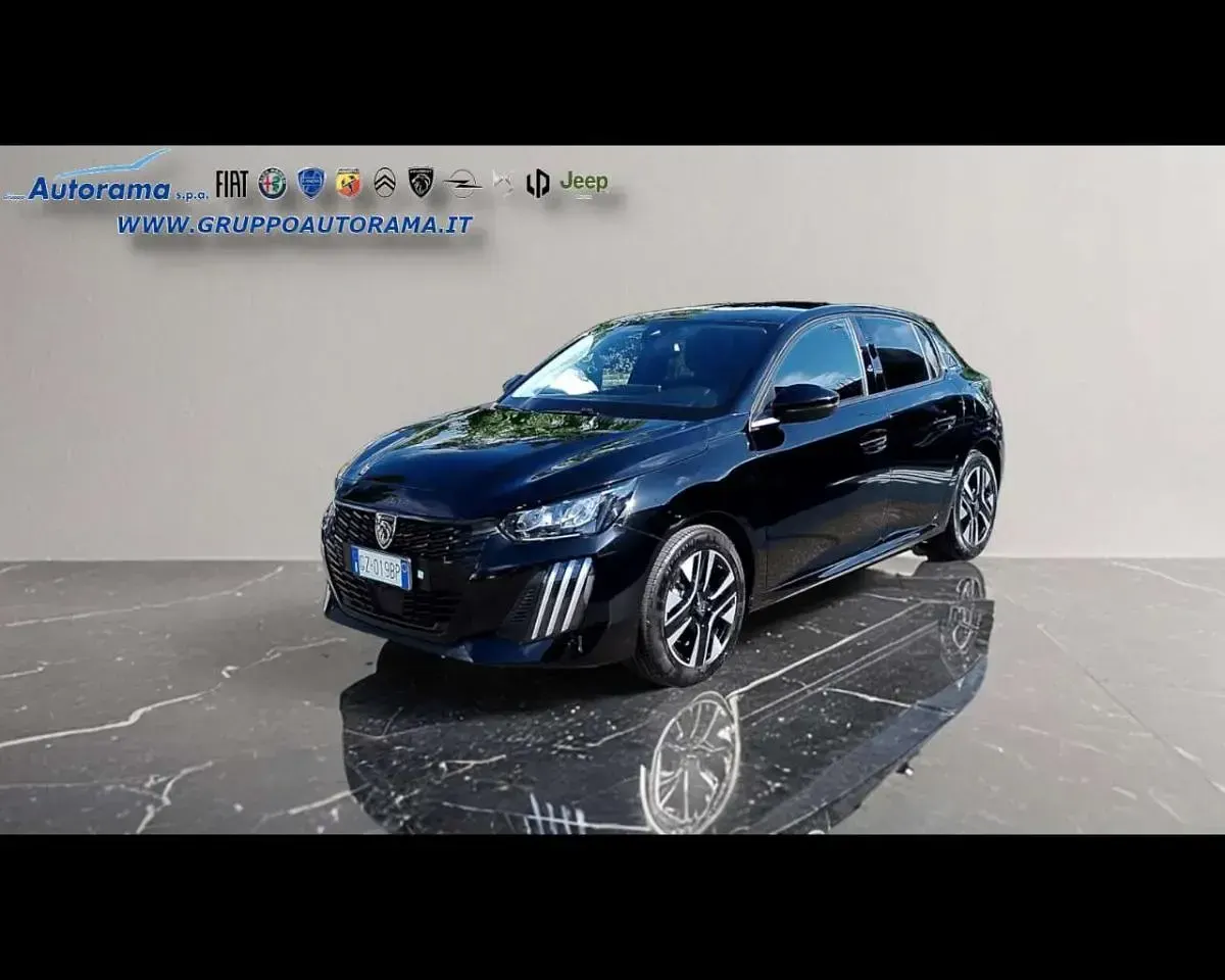 Usata Peugeot 208 101 CV (74 kW) 2025 Utilitaria