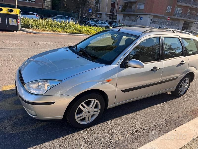 Other Usata 2004 Ford Focus Tre volumi | 1100 € (Ottimo prezzo) - Immagine 1/4