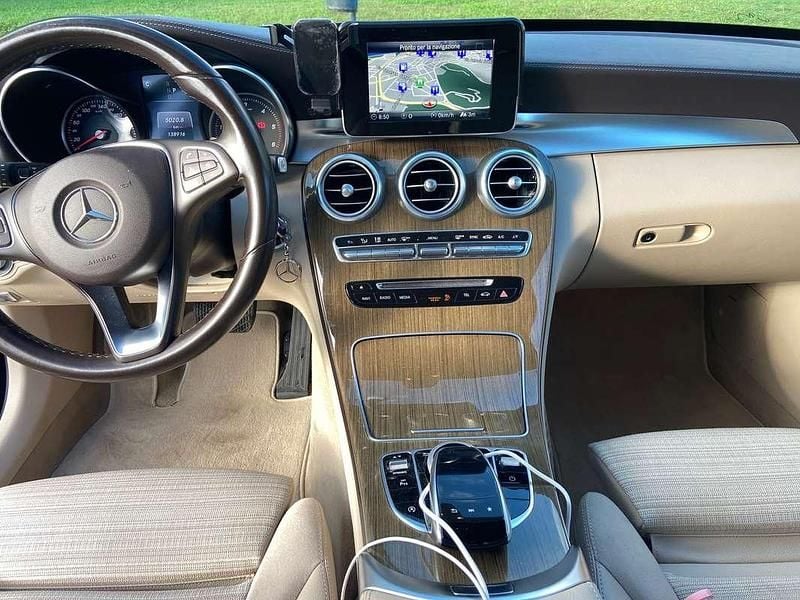 Usata Mercedes C220 Business 137 CV (100 kW) 2017 Nero Station wagon