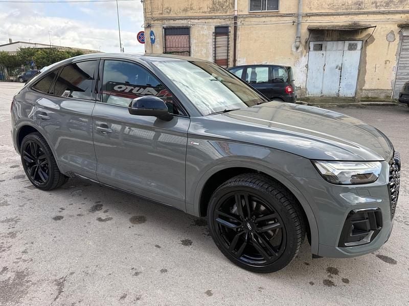 Usata Audi Q5 Sportback S-line plus 203 CV (149 kW) 2021 Grigio SUV