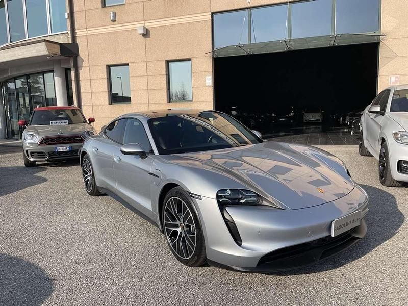 Usata Porsche Taycan 119 kW (163 CV) 2021 Dolomite met Berlina