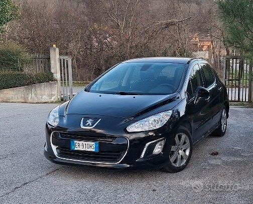 Usata Peugeot 308 92 CV (67 kW) 2013 Nero Berlina
