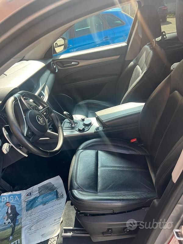 Usata Alfa Romeo Stelvio Super 180 CV (132 kW) 2018 Grigio SUV