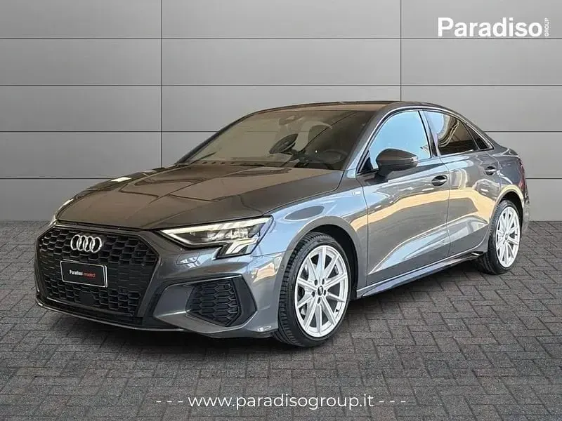 Usata Audi A3 Comfort 116 CV (85 kW) 2023 Grigio Berlina