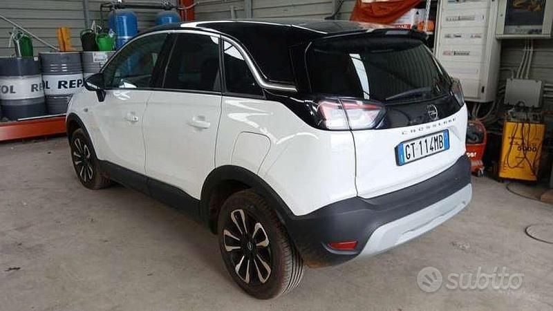 Usata Opel Crossland Elegance 131 CV (96 kW) 2024 Bianco SUV