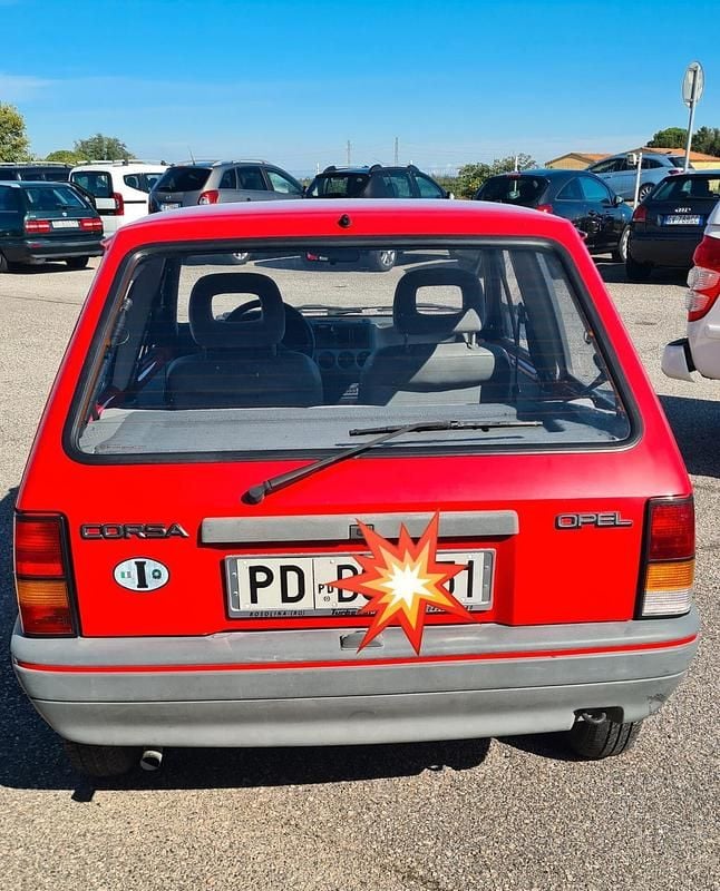 Usata Opel Corsa 45 CV (33 kW) 1992 Rosso Berlina