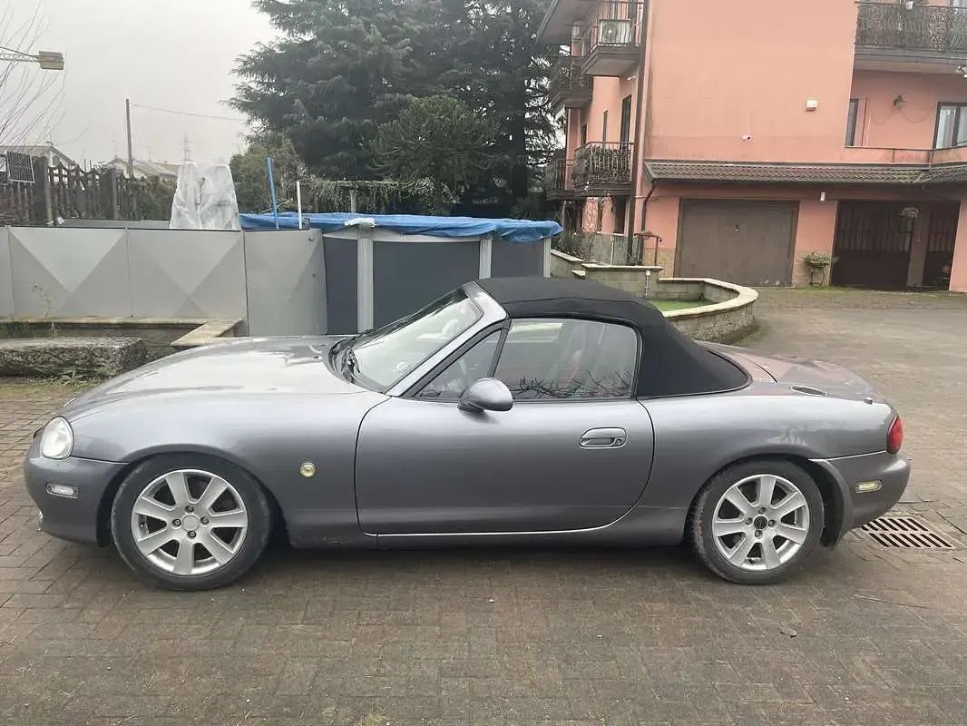 Usata Mazda MX5 110 CV (80 kW) 2004 Cabrio