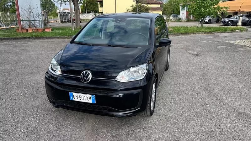 Usata VW up! Move 65 CV (47 kW) 2022 Nero Utilitaria