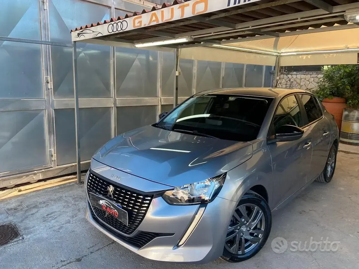 Usata Peugeot 208 Active 102 CV (75 kW) 2021 Grigio Utilitaria