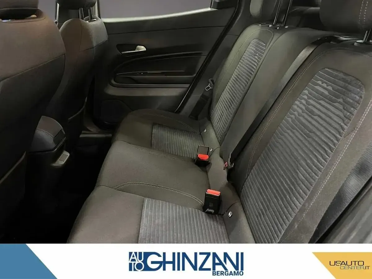Usata Alfa Romeo Junior 145 CV (106 kW) 2025 Grigio SUV